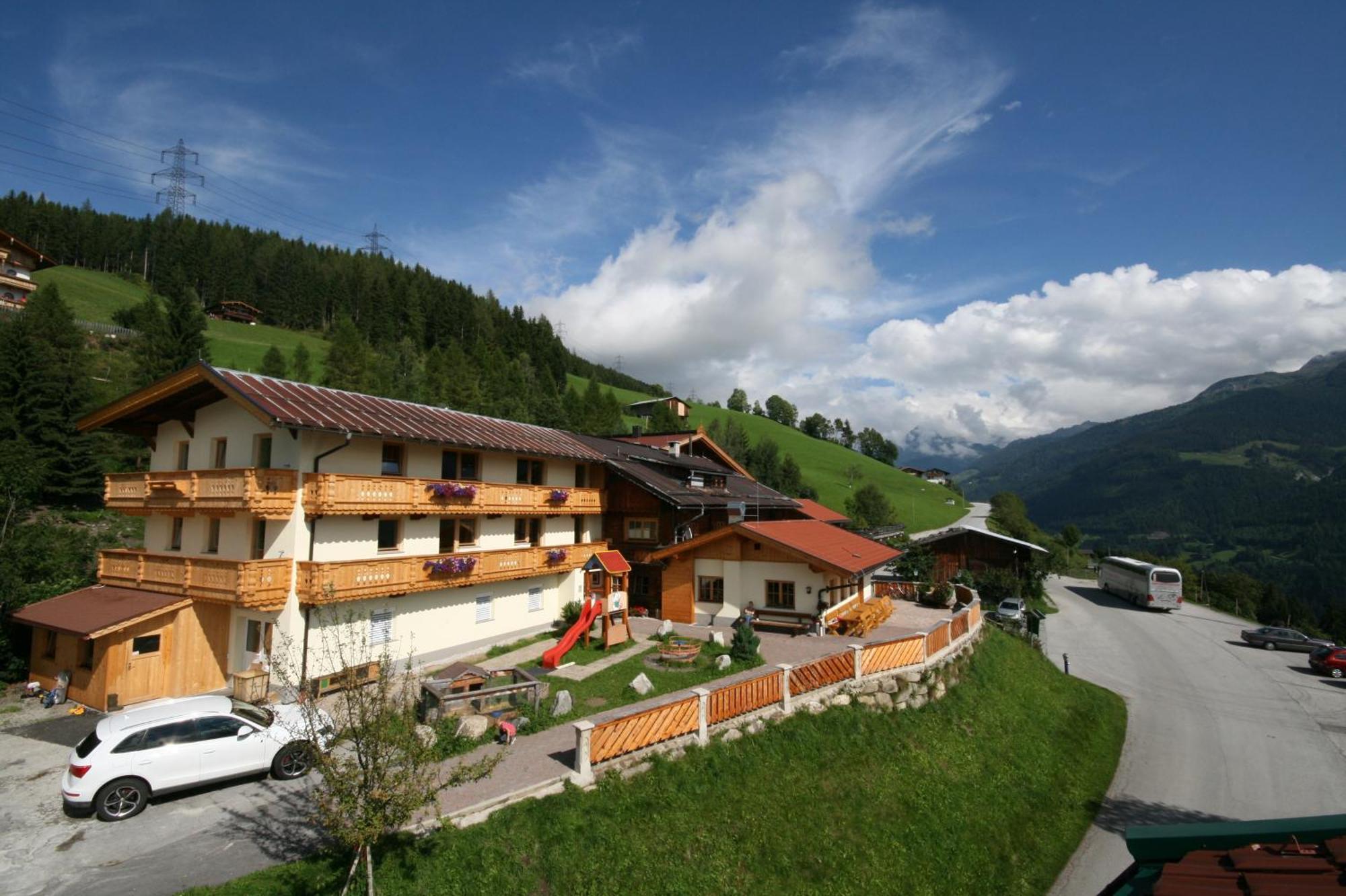 Alpengasthof Enzianhof ツェル・アム・ツィラー エクステリア 写真
