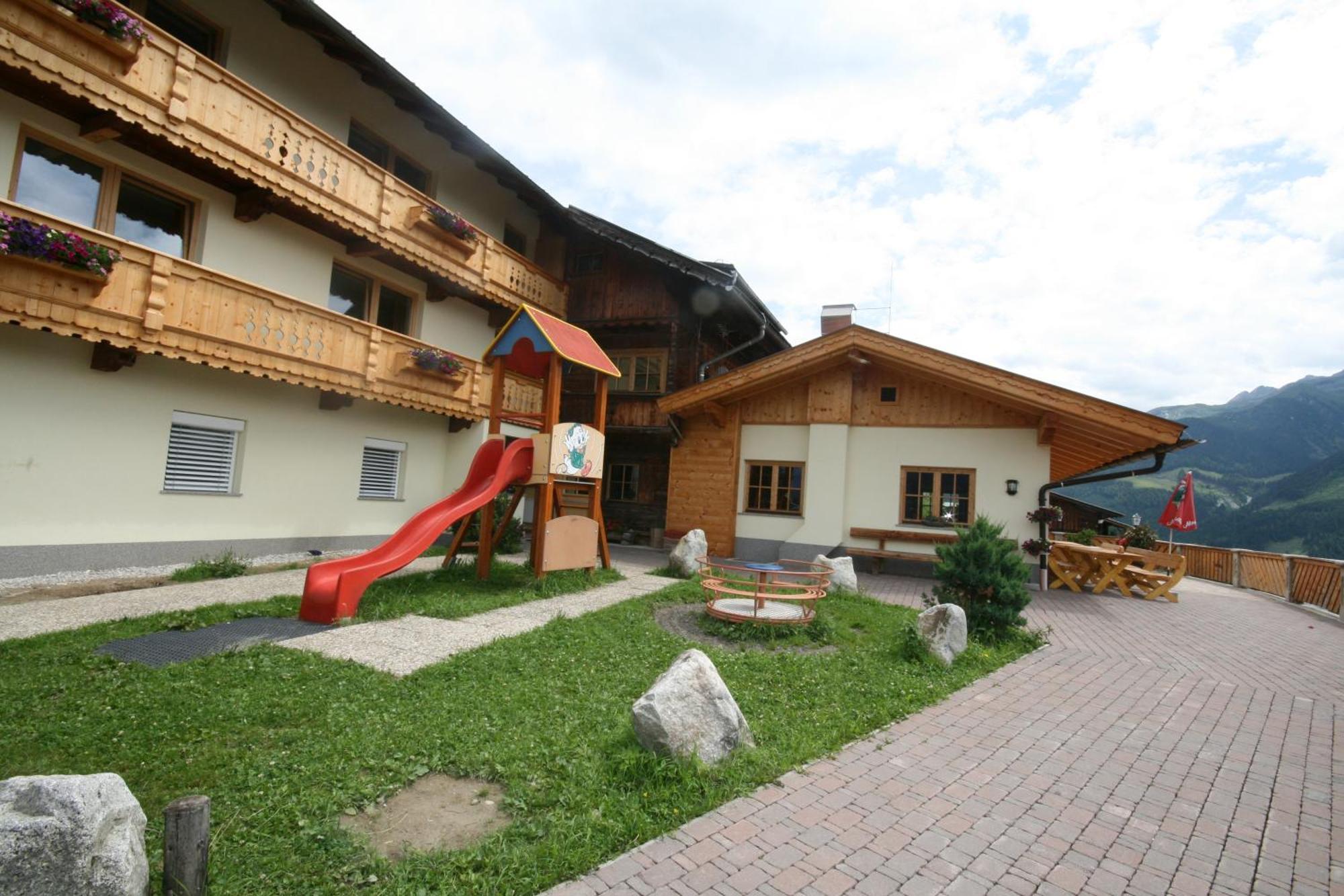 Alpengasthof Enzianhof ツェル・アム・ツィラー エクステリア 写真