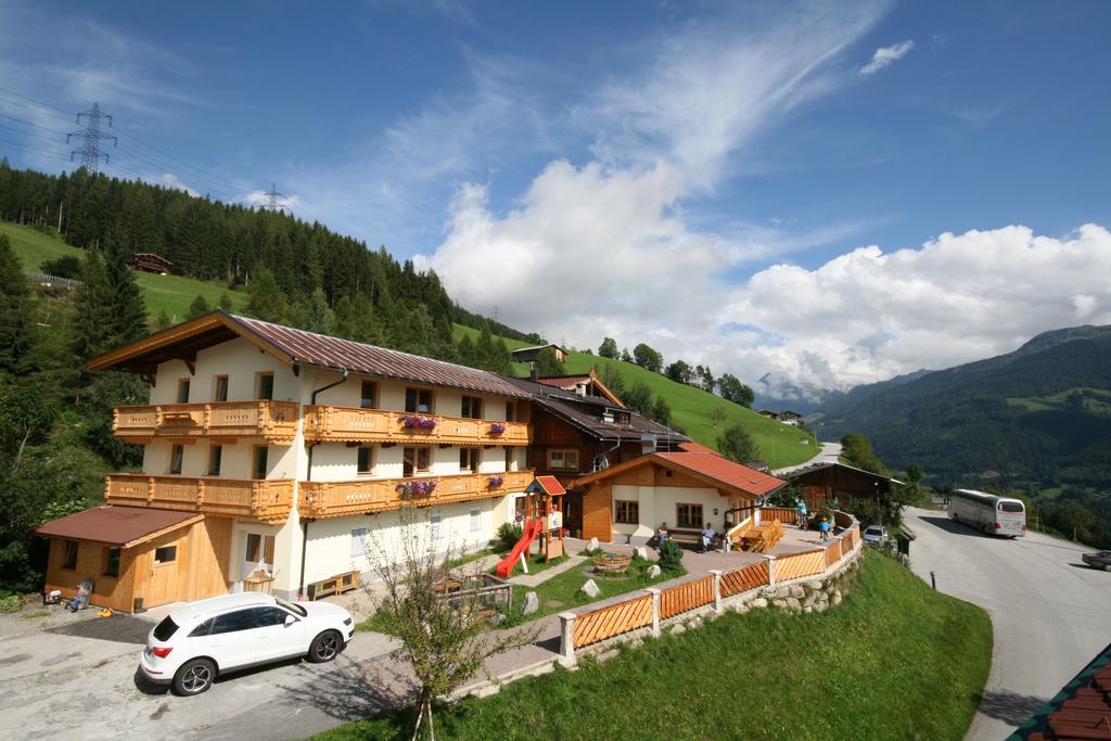 Alpengasthof Enzianhof ツェル・アム・ツィラー エクステリア 写真